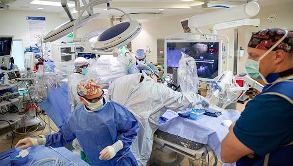 SJH cardiac team begins procedure