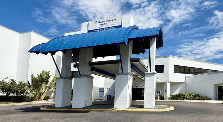 Exterior photo of the main entrance at Mease Dunedin Hospital