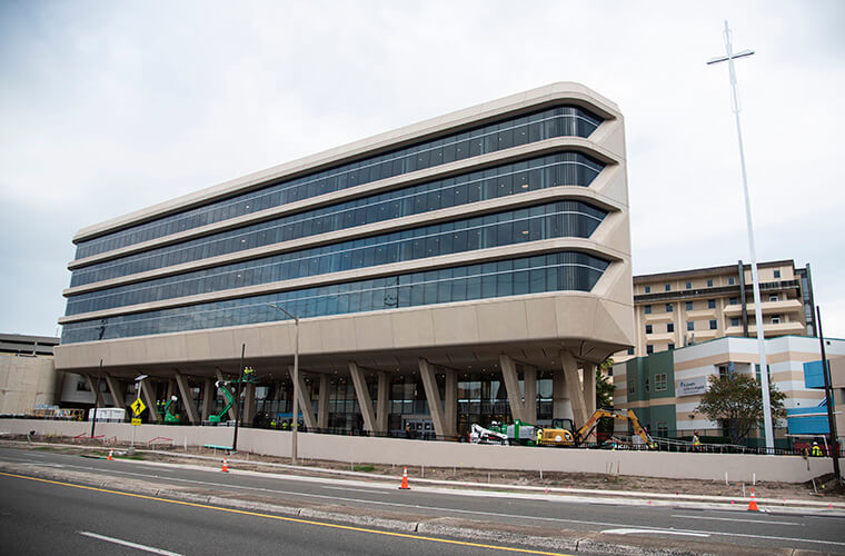 Exterior view of the new SJH patient tower
