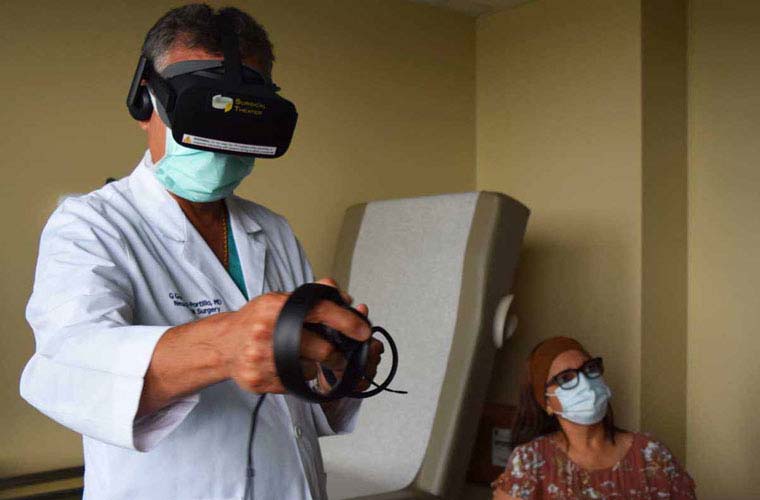 Dr. Gabriel Gonzales-Portillo with the 3D virtual reality tool.