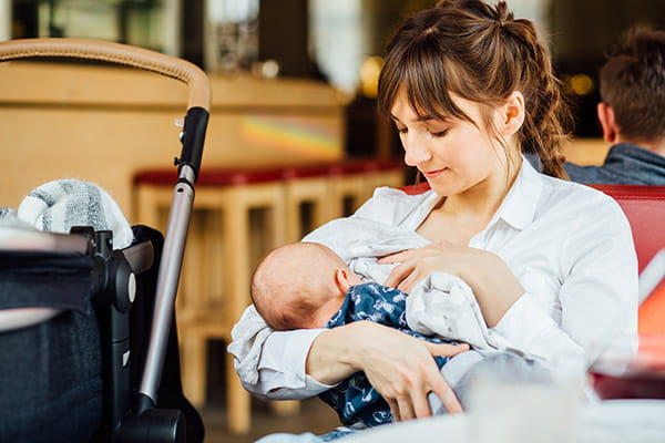 breastfeeding on the go breastfeeding on the go